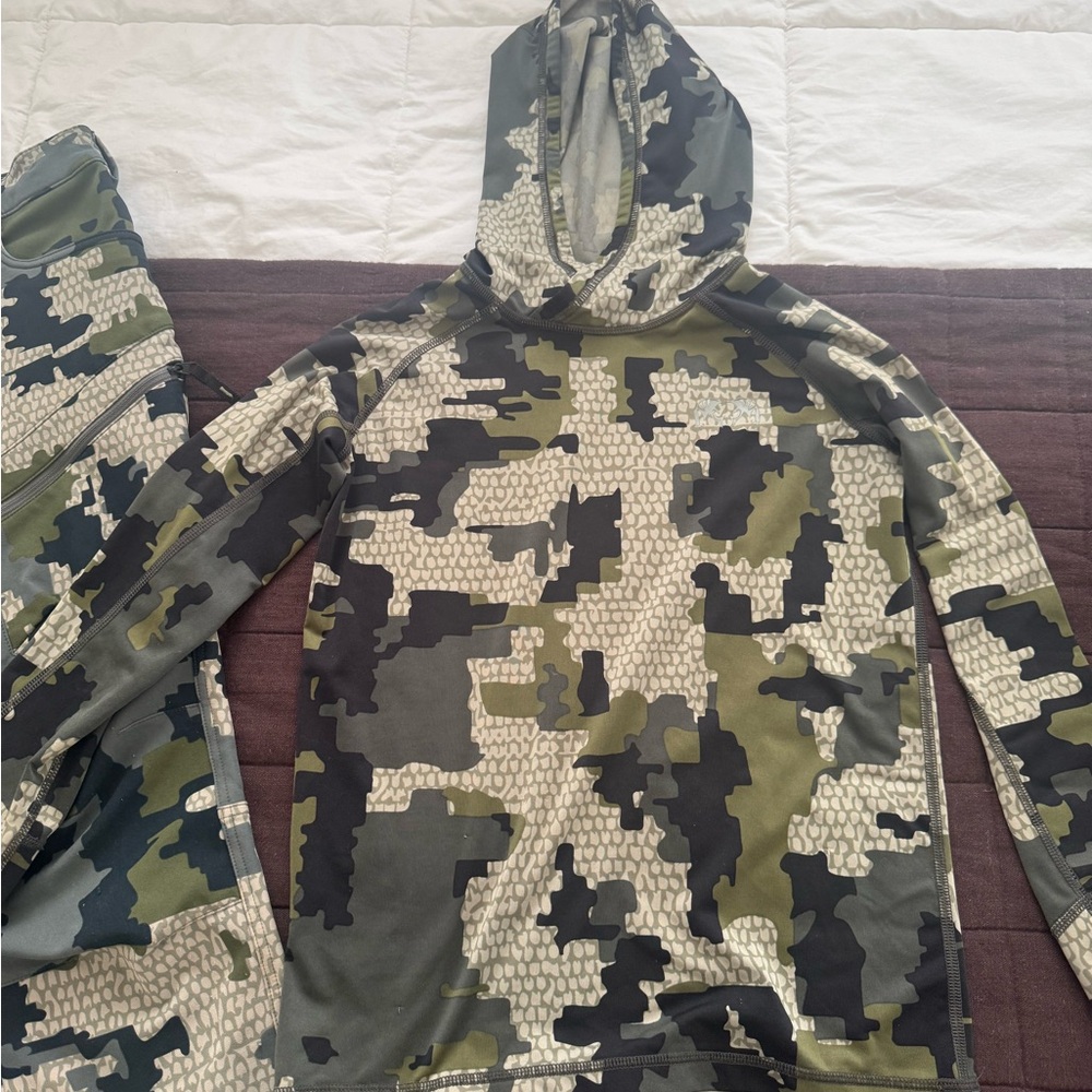 KUIU set - Picture 4 of 9